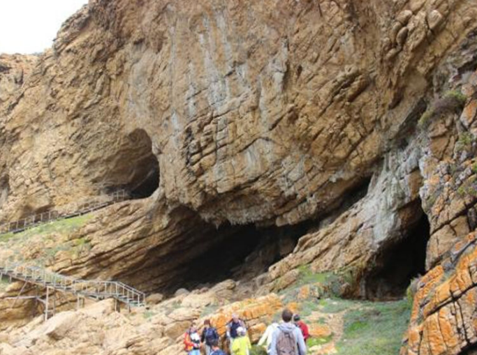 غارهای پنهان در دل کوه های کیپ تاون / سفر به دنیای شگفت انگیز غارها + عکس
