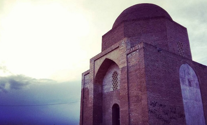 دو آرامگاه زیبا در کرمان