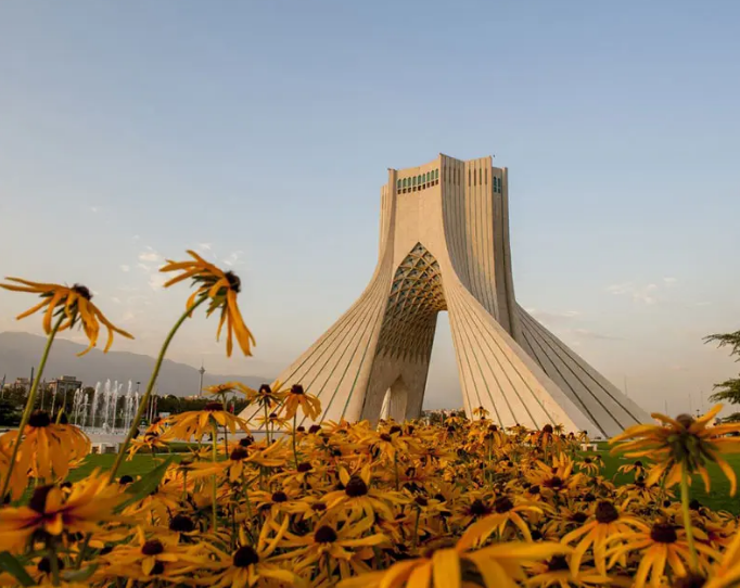 راهنمای انتخاب فصل مناسب برای سفر به تهران