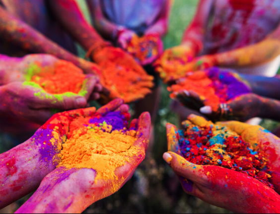سفری به دنیای شاد جشنواره رنگ های هند