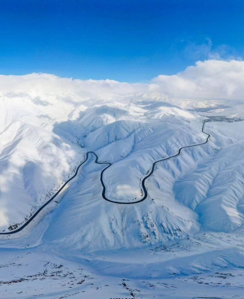 تصویری جالب از جاده خراز در برف