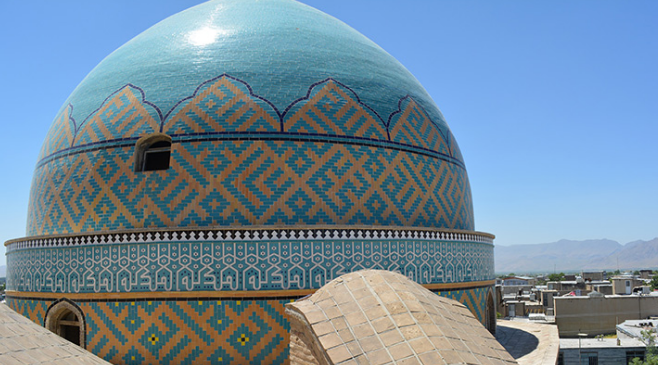 مسجد جامع بروجرد چند قدمت دارد؟
