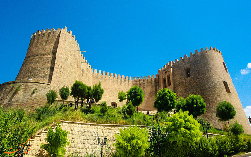 پیشینه تاریخی + زمان بازدید از قلعه فلک الافلق