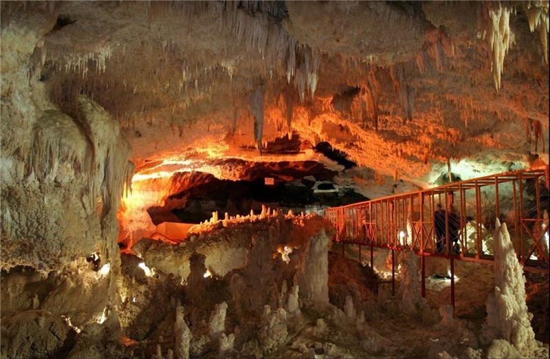 غار کتلهور چند کیلومتر است؟