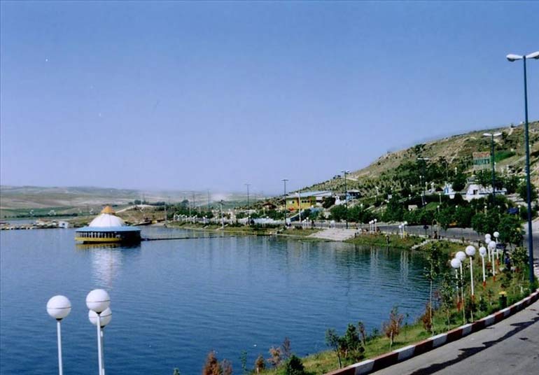 دریاچه شورابیل;  یک جاذبه بی نظیر