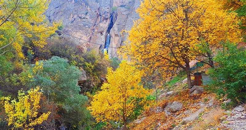 تور آبشار در آبشار شاهاندشت مازندران