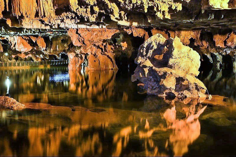 غار علیصدر;  غاری درخشان و دیدنی