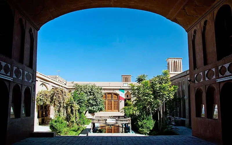 خانه لاری  دیدنی ترین خانه تاریخی یزد