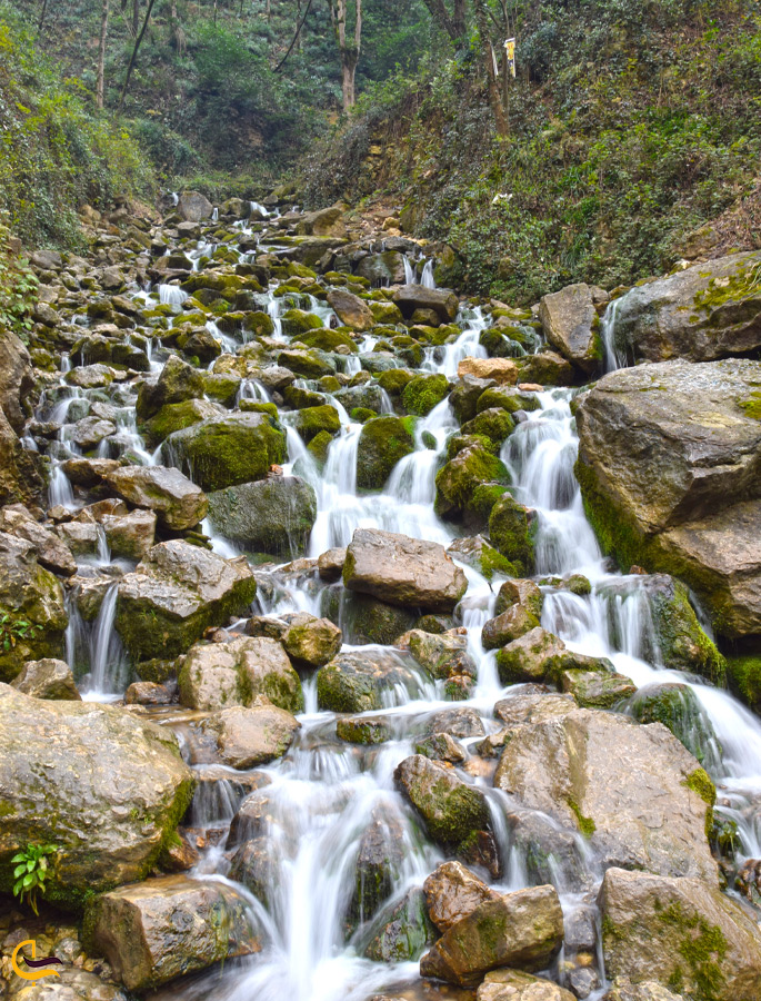 روایتی از زیبایی و یکپارچگی طبیعت / آبشار آب پری رویان;  دیدار با زیبایی های مازندران