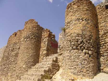 قلعه بابک;  پناهگاهی از جنگ و افسانه در شمال غرب ایران