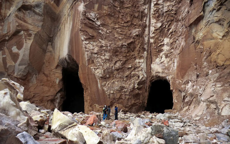 فاصله تهران تا غار نمک گرمسار چقدر است؟