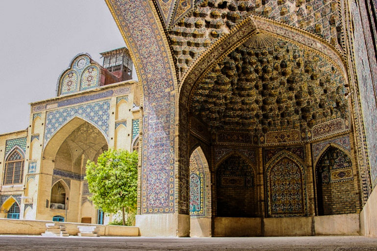 مسجد مشیر;  جاذبه ای دیدنی و قابل توجه در شیراز