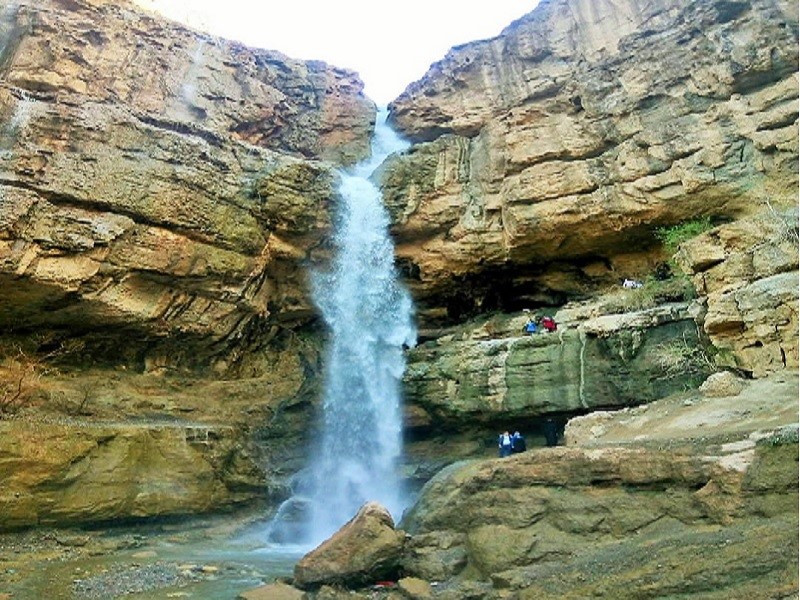 محبوب ترین آبشار یزد کجاست؟