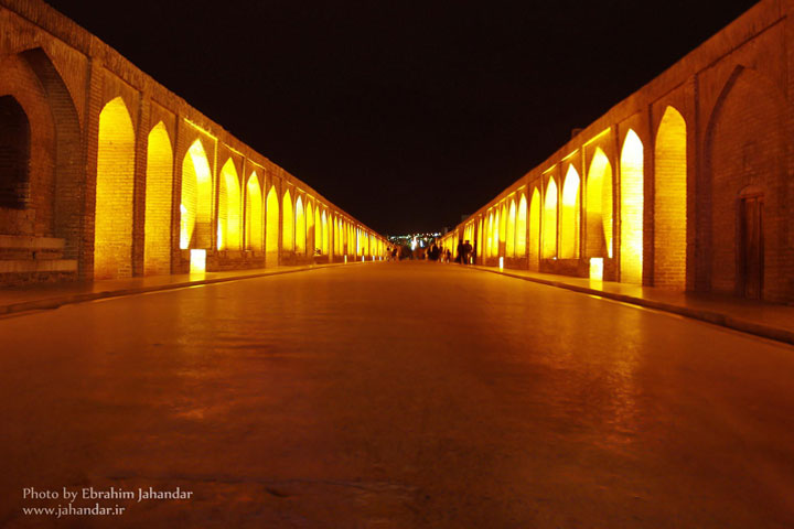 پل دیدنی اصفهان